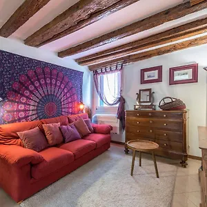 Piccolo - Cozy In The Heart Of Authentic Appartamento Venezia